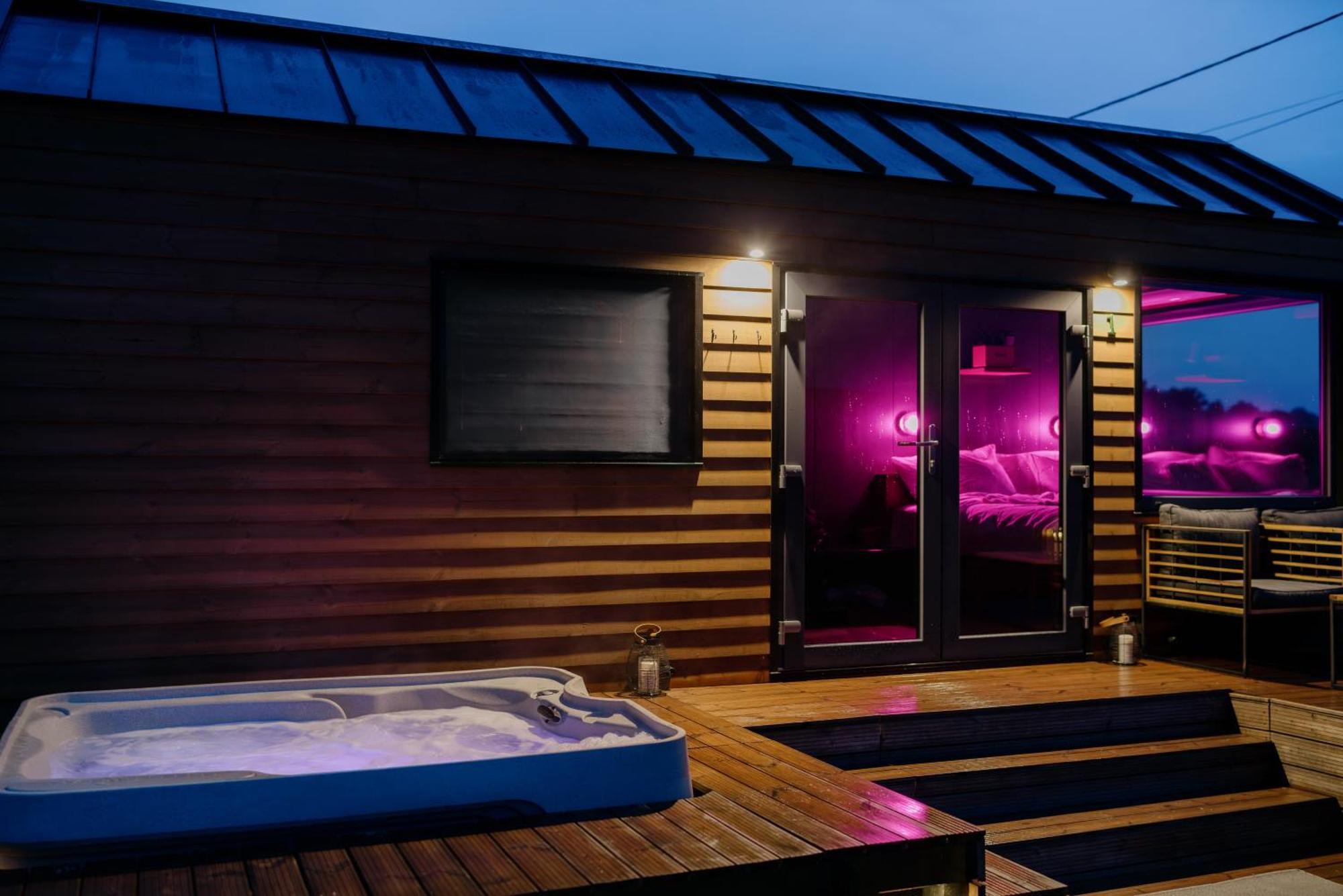 Feelmore Tiny House Nagyloc Dış mekan fotoğraf